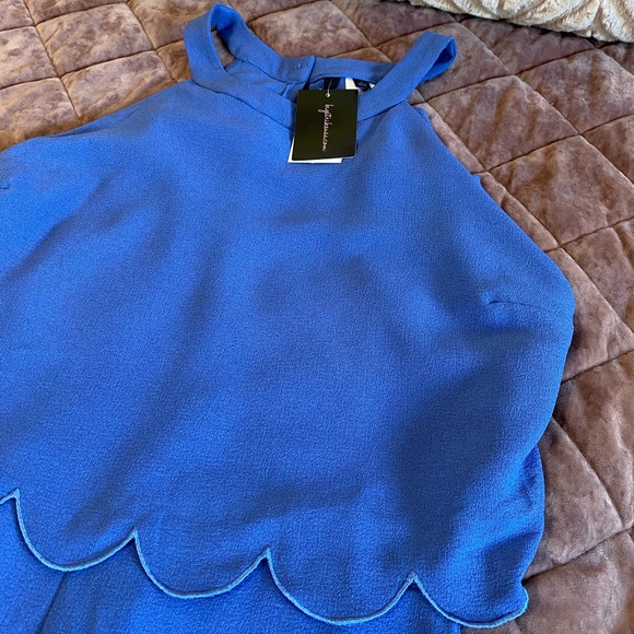 Scallop Trimmed Romper - Picture 6 of 6